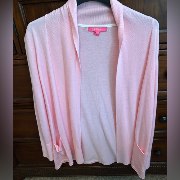 Lilly Pulitzer Sweaters - EUC Lilly Pulitzer Light Beautiful Pink Open Cardigan, Size Medium.
